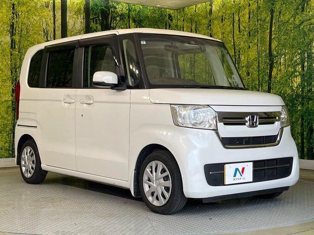 大好評のボディコーティング「弾スプラッシュコート」もご納車までに施工可能。通常のガラスコートと異なる、耐久年数6年の無機質ガラスコーティングが、ボディをキレイな状態に保ってくれます。