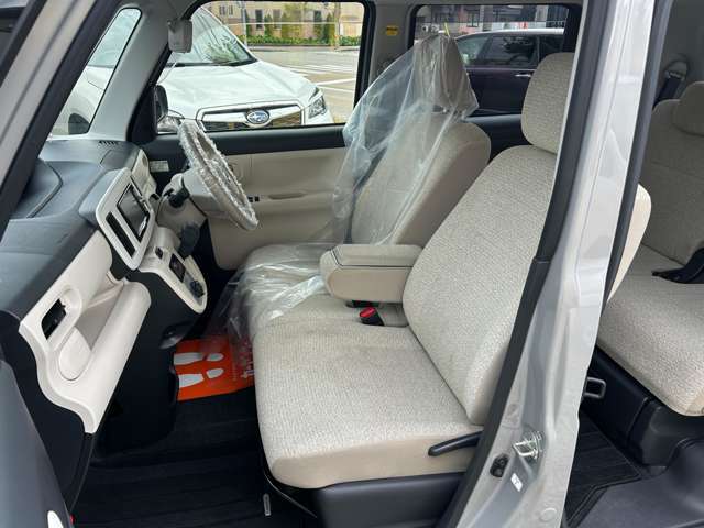 扇台小学校前のバス停から、徒歩1分の所にあります。