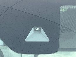 【アラウンドビューモニター】専用のカメラにより、上から見下ろしたような視点で360度クルマの周囲を確認することができます☆死角部分も確認しやすく、狭い場所での切り返しや駐車もスムーズに行えます。