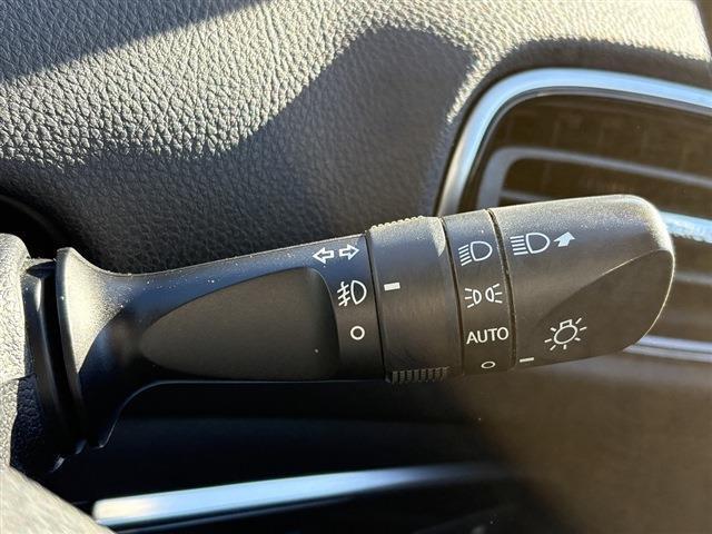 フルセグナビ・Bカメラ・BTオーディオ・ACC・LKA・AHB・LEDライト・シートヒーター・スマキー・ドアバイザー・プライバシーガラス・ETC・USB・本革ステア・ミラーウィンカー・