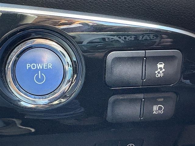 フルセグナビ・Bカメラ・BTオーディオ・ACC・LKA・AHB・LEDライト・シートヒーター・スマキー・ドアバイザー・プライバシーガラス・ETC・USB・本革ステア・ミラーウィンカー・