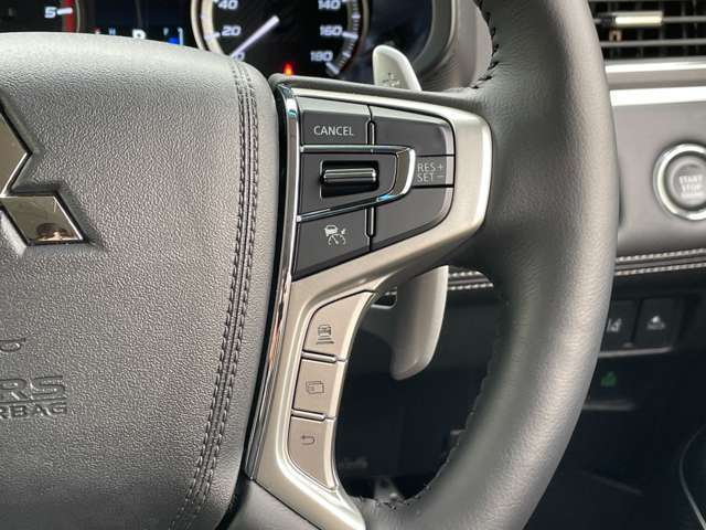 ◆【レーダークルーズコントロール（ACC）[全車速追従機能付]】設定した車速を上限に、先行車の加減速に合わせて車間を保ちます！機能には限界があるためご注意ください。