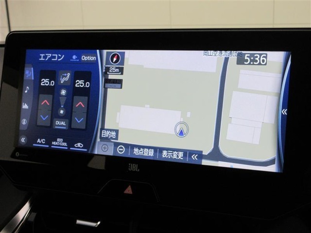 純正ならではのピッタリと収まった感じが、スタイリッシュな雰囲気を演出してくれます。