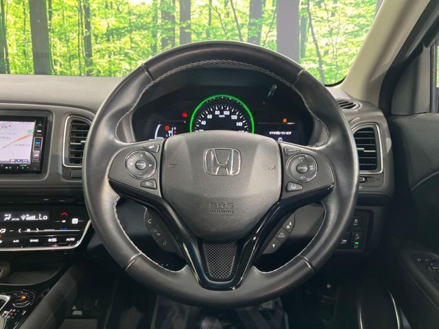 【ステアリングスイッチ】運転中、前方から目線をそらすことなく、オーディオ等の操作が可能な便利機能！安心＆快適なドライブを演出してくれます♪