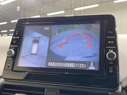 【アラウンドビューモニター】専用のカメラにより、上から見下ろしたような視点で360度クルマの周囲を確認することができます☆死角部分も確認しやすく、狭い場所での切り返しや駐車もスムーズに行えます。