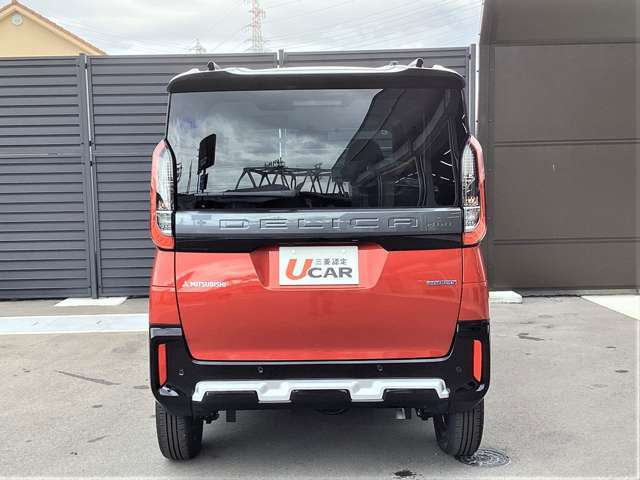 リアワイパーも装備しております。雨天時の後方認識性にも役立ちます。