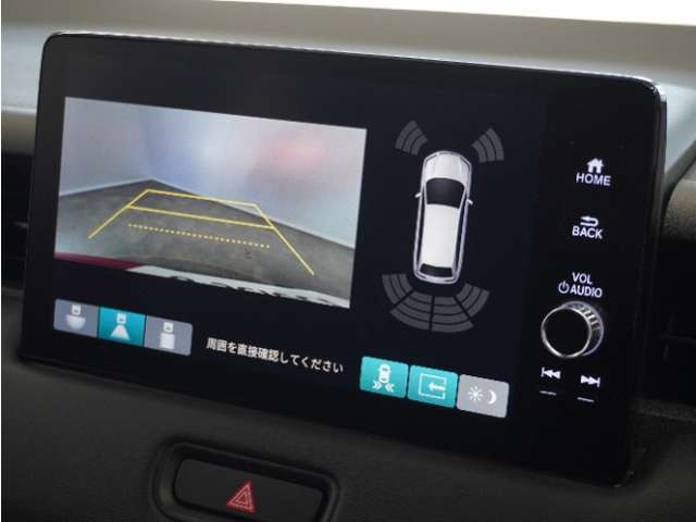 ◆バックカメラ◆リバースにするだけで映ります、後方の安全確認や、狭い駐車場での車庫入れ、雨の日や夜間など視界の悪い時に便利です！安全にバックする為には欠かせない装備です。
