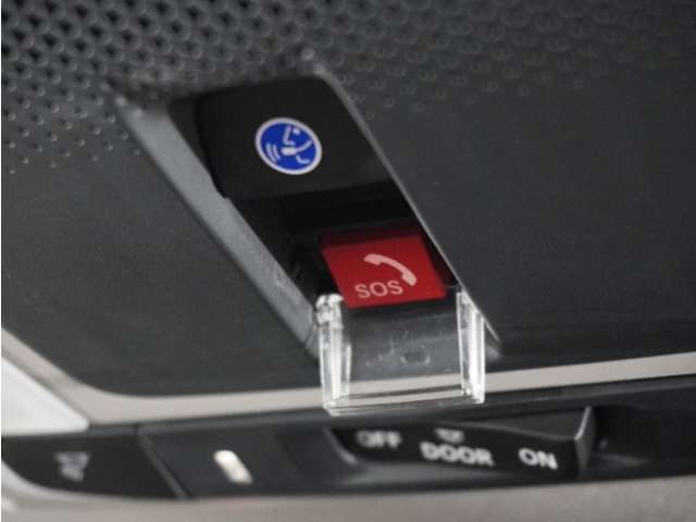 新世代コネクテッド技術「Honda CONNECT」搭載。緊急時にオペレーターのサポートを受けることも可能です。