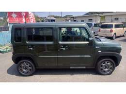 土佐市高岡町丁50番地1　天崎鍾乳洞トンネル北側のスズキの看板とたくさん並んだ車が目印の自動車整備・販売店です。掲載にない中古車も並べてあります