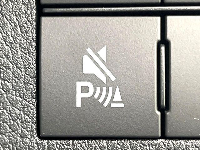 【クリアランスソナー】バンパーに付いたセンサーが障害物を検知！一定の距離に近づくとアラートで教えてくれます♪狭い駐車スペースや車庫入れ時も安心ですね☆