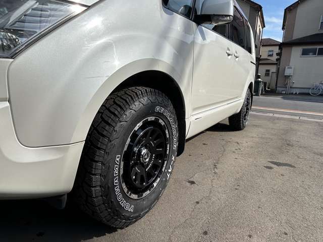 サイズが235/70R16でボディツラツラでイケてます♪