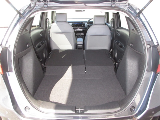 内装、外装、エンジンルームの隅ずみまでクリーニングを実施してお渡しします！　プロが仕上げをしましたからピッカピカですよ～！点検整備もきっちり実施いたします。