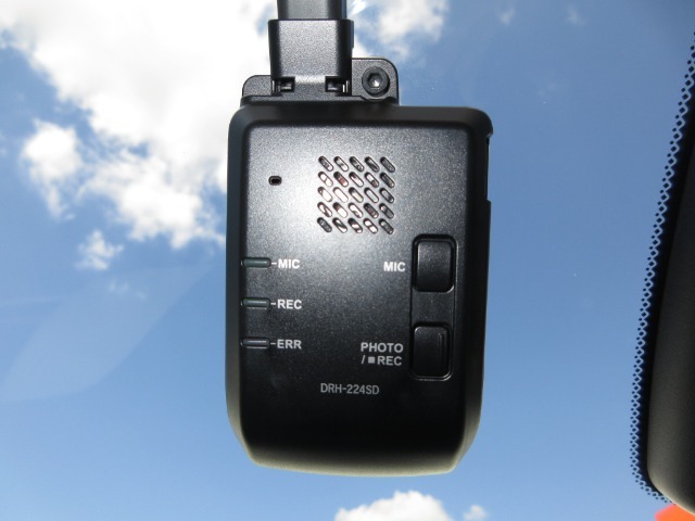 今は、自分を守るのは自分の時代です！ドライブレコーダーは必需品ですね！使うことの無い事が良いのですが・・・