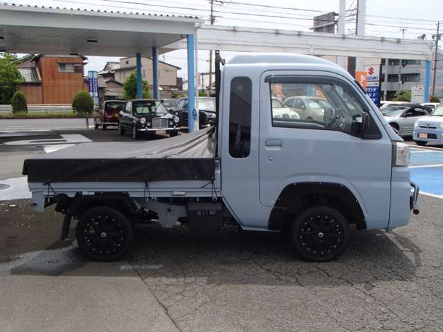 SA3t★4WD★リフトアップ★ガードパイプ鳥居★前後ドラレコ★リクライニングシート★オーバーフェンダー★フロントバンパーガード★キーレス★LEDライト★CD★USB★マッドガード★14インチAW