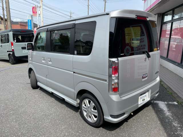 陸運局認証の自社工場にて法定整備を実施致します。車検取得に必要な重量税や自賠責保険もお支払い総額に含まれております。