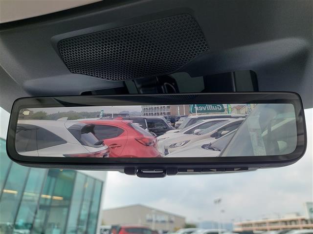 【バックミラー】『バックミラー周辺』の画像になります。写真の内容に関してご不明点、ご質問等がございましたらお気軽にガリバー店舗までお問い合わせください。