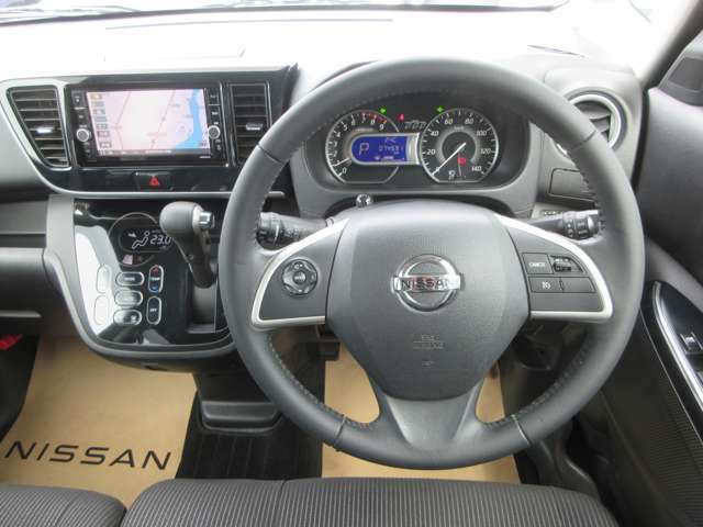 清潔で広々した座席です！是非、現車を見て体感してみてください。