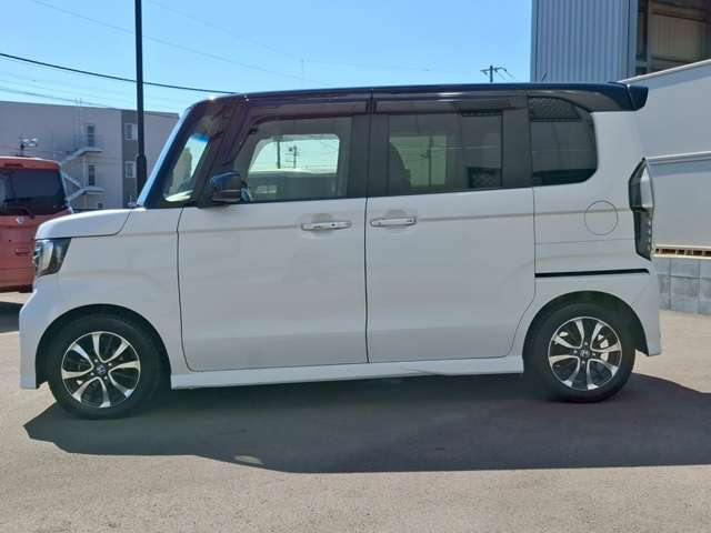 表示価格は県内納車の費用となります。県外のお客様は費用が多少異なりますので、ご了承下さい。