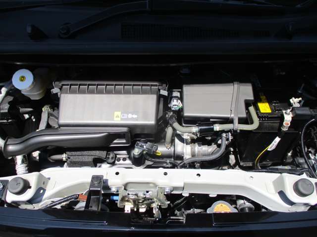 660CCのガソリンエンジンです。当店はこの他のお車も多数展示しております。お探しのお車がございましたらお気軽にご連絡下さい！　Tel　097-543-1137大分日産自動車プレジールu