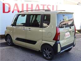 ディーラーオプション品の取り付けなども専門スタッフが作業させて頂きますのでご安心下さい！