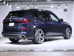 プレミアムセレクション2年保証のお車は2年延長保証にご加入頂けます。プレミアムセレクション2年保証からさら最大2年間、合計4年間の保証をお受け頂けます。対象箇所の不具合は無償修理をご提供致します。