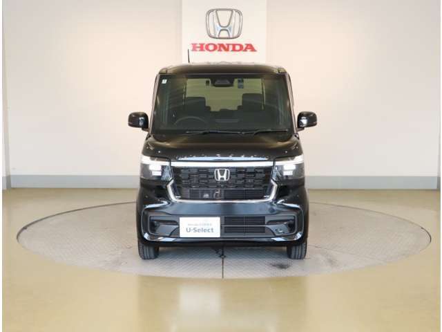 「自動車保険」と「あんしん特典」がひとつになったHondaのお店ならではの保険プランです。お客様のカーライフにより一層の安心をプラスします。