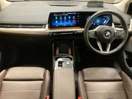 ☆センターパネルを運転席側に僅かに傾けたBMW独特のインパネ☆【駆け抜ける歓び】はここからもスタートしております☆