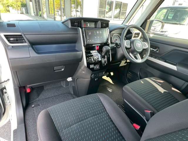 当社の車両は、除菌や消臭を徹底しウイルス対策をしています。納車後も数ヶ月間、効果の持続する業務用の滅菌・防菌処理も承っております。