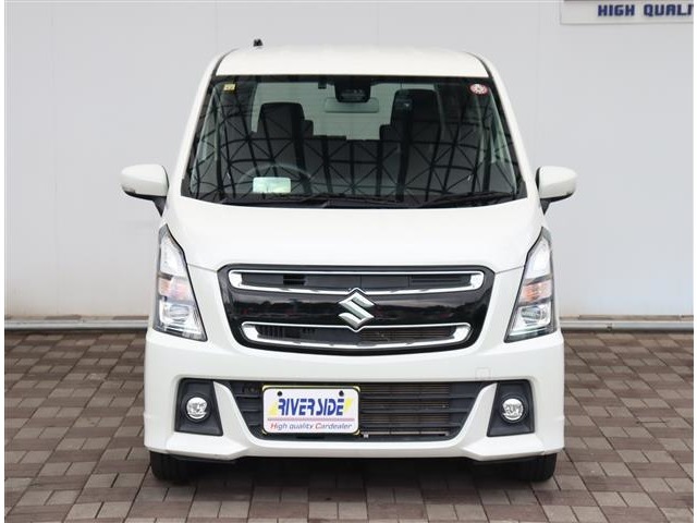 【車屋】として、長く車業界に従事した経験豊富なスタッフが在籍しております。