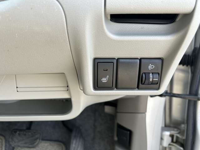 シートヒーターで冬の運転もポッカポカ♪