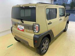 当店では車両本体価格以外に、諸費用を含めた支払総額も表示しておりますので、お客様の予算にピッタリのおクルマお選びができます。コーティングやJAFをセットにしたオトクな購入パックも好評です。