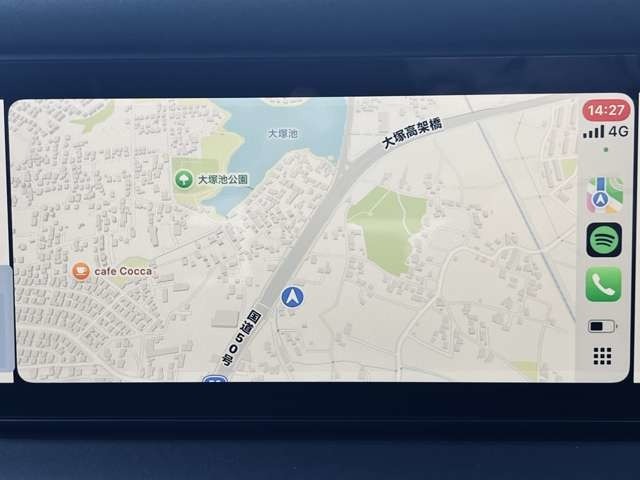 SSD方式が採用された純正ナビシステム。アップルカープレイ・アンドロイドオート・Bluetoothオーディオ接続やUSBポート、サラウンドカメラなどを備えています！車両情報もモニターでチェックすることが可能です。