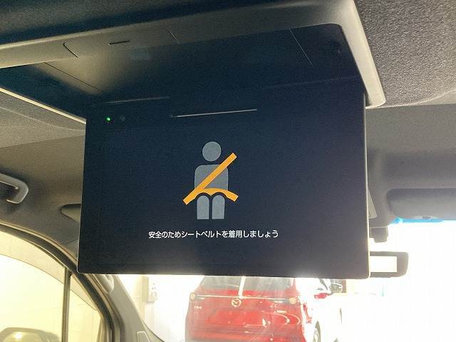 【フリップダウンモニター】家族や仲間とのドライブもこのモニターさえあれば長距離ドライブも盛り上がりますね。