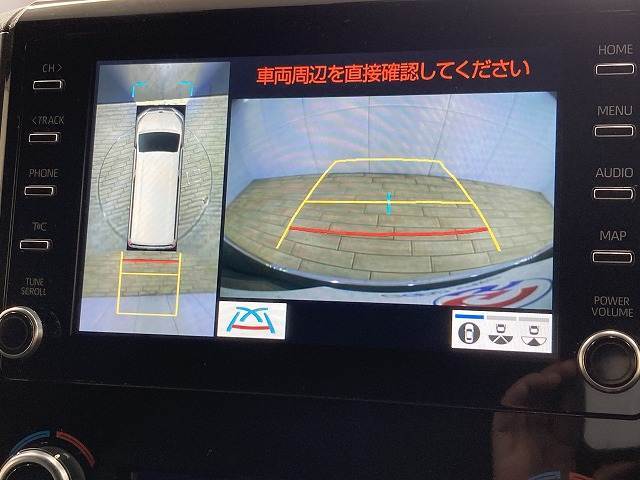 【パノラミックビューモニター】専用のカメラにより、上から見下ろしたような視点で360度クルマの周囲を確認することができます☆死角部分も確認しやすく、狭い場所での切り返しや駐車もスムーズに行えます。