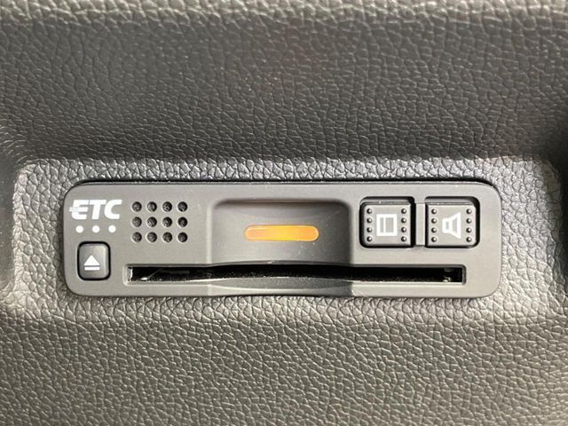 【ETC】高速道路の料金所をストレスなく通過！話題のスポットやサービスエリアに多い「スマートIC」利用時は必須のアイテムです。当店でセットアップを実施、ご納車当日からすぐにご利用いただけます！