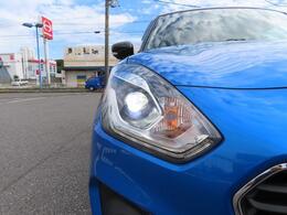 ヘッドライトはLEDです☆明るくて見やすい☆レンズもキレイです☆