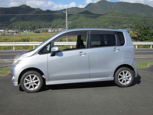 軽自動車の手続きには、住民票が必要になります。ご来店の際お持ち頂きますと、購入手続きがスムーズになります。