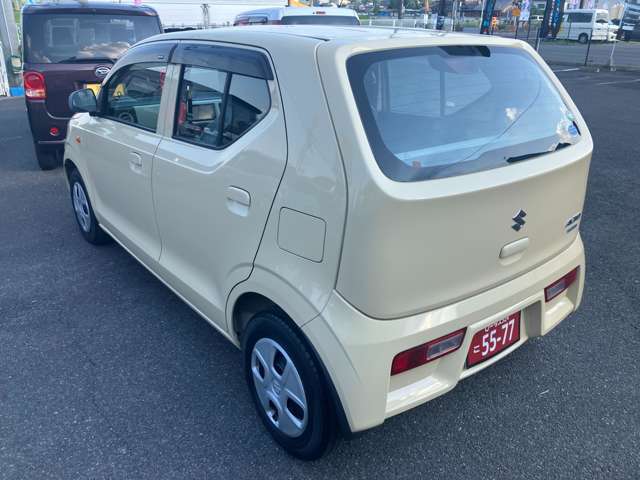 タッチペン跡は、リヤバンパーにございます。