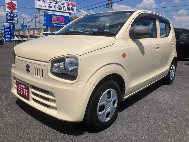 外観はツヤもあり、目立つキズ、凹みはございません。小キズ、タッチペン跡、小サビありますが全体的には綺麗なお車です。