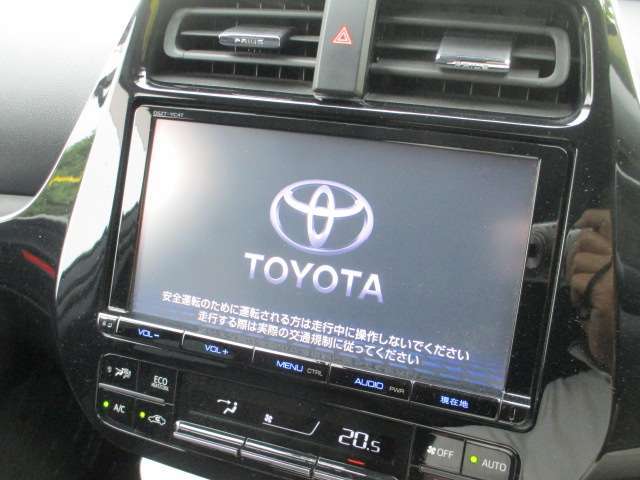 純正9インチナビ！