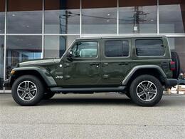 LIBERALAでは輸入車でも最長5年間の保証がご選択頂けます。「中古車は不安」というお客様の声にお応えし、お客様の安心安全のために業界最長の保証を実現致しました。