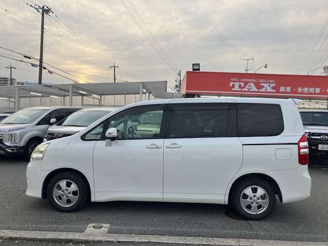 当店の展示車両は厳選なる仕入れで厳重チェックのもと入庫しております。スタッフの厳選仕入れ車両、厳選中古車をぜひ一度ご覧ください。