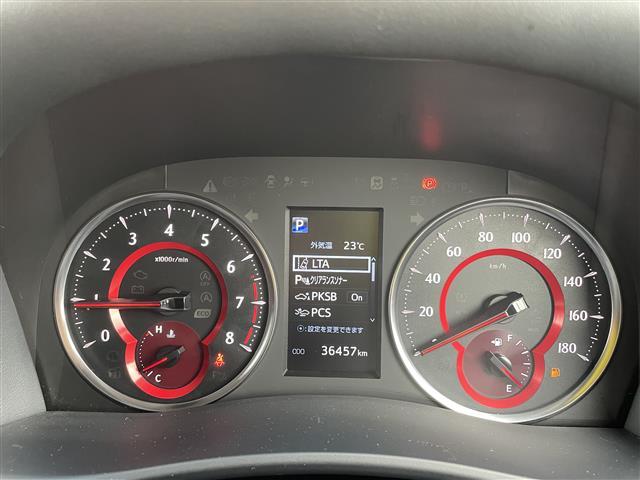 【スピードメーター】メーターがシンプルで見やすく運転しやすいですね！