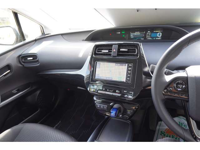 ワンセグTV付き！車内がまるでお部屋にいるかのような快適空間に！CD/Bluetoothオーディオついてます！