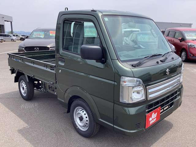 鶴田自動車は笑顔で働ける職場作りに常日頃から励んでいます。元気で笑顔あふれるスタッフが親切丁寧に対応できるお店作りを目指し車検、新車中古車販売、鈑金塗装、自動車保険、を行っております。