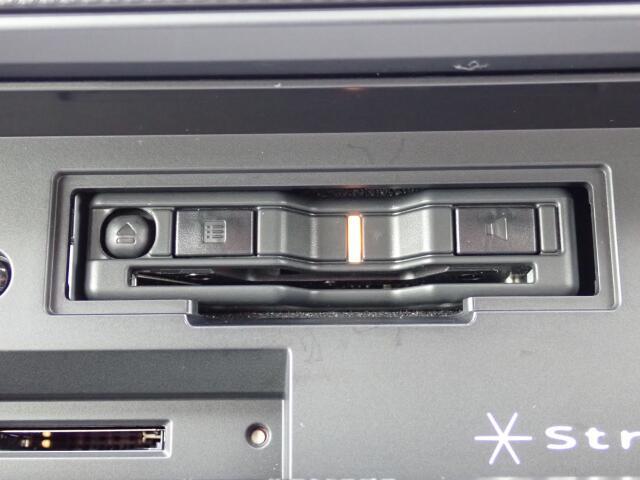 ETCも装備しています。ノンストップで料金所を通過できます。うれしい装備ですよね。