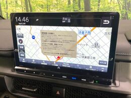 【11.6インチナビ】スマートフォン感覚で使用できる、インパクトのある11.6インチナビを装備！ナビやオーディオ操作はもちろん、各種車両情報もこの画面から確認・設定できます♪