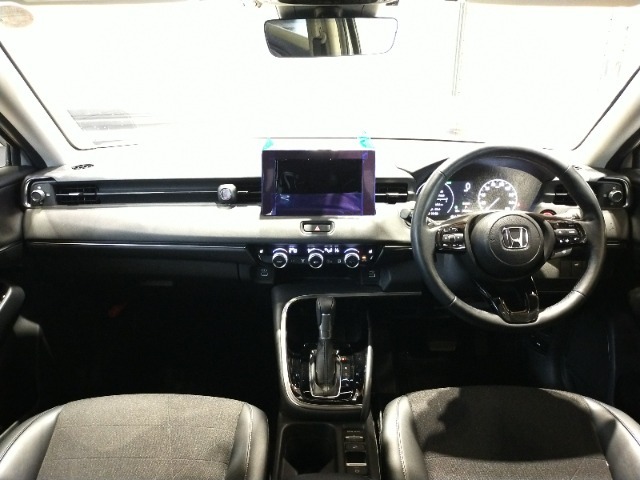 ☆お車のご購入はもちろん【車検・点検】【オイル交換】【部品取付】【自動車保険】など、カーライフ全般を南インター店でしっかりサポート！お気軽に【011-895-7111】までご相談ください！