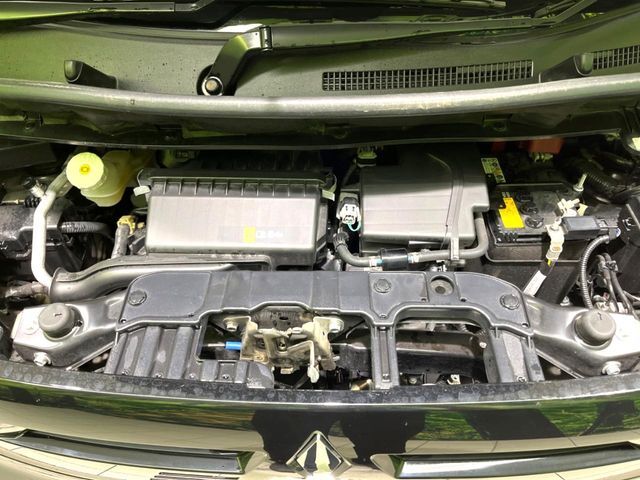 親切・丁寧な専門メカニックスタッフが応対！・車検・点検整備・事故等の修理などアフターサービスも安心。お車のカスタマイズもネクステージのサービススタッフまでご相談ください！