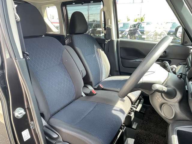 お車の販売と共に、自動車保険もご紹介しております。　弊社取り扱い会社と同じであれば日産独自のサービスもあります。